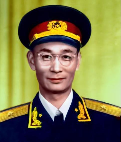 吴效闵的出身如何