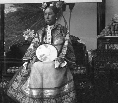 清朝时，太后如何称呼皇帝