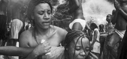 为什么在运送奴隶的时候都要扒光衣服呢 原因是什么