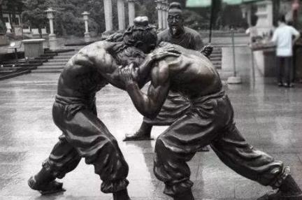 王嗣宗才华横溢为什么要靠武斗当上状元