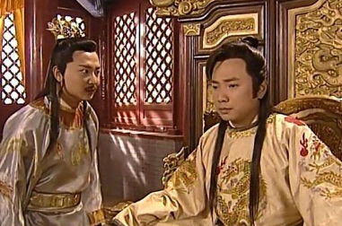 朱允炆的继位违背了嫡长子继承制度，为什么这么说