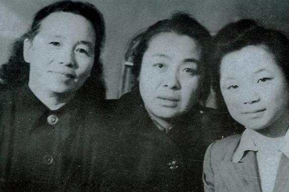 她的职位比李贞还高,为什么没有授军衔