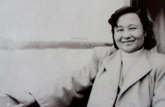 她的职位比李贞还高,为什么没有授军衔