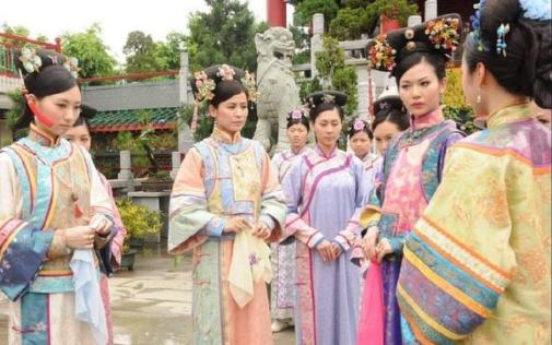 彤贵妃深受宠爱是后宫二把手,为什么死后会葬在砖池内