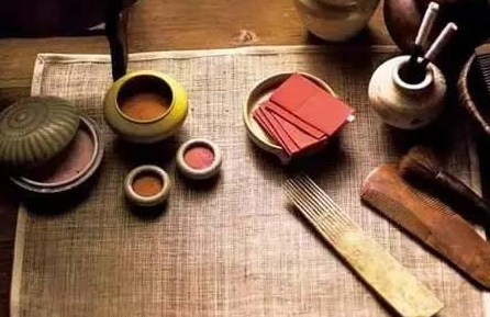 古人的化妆品是怎么来的 古人化妆之后又是怎么卸妆的