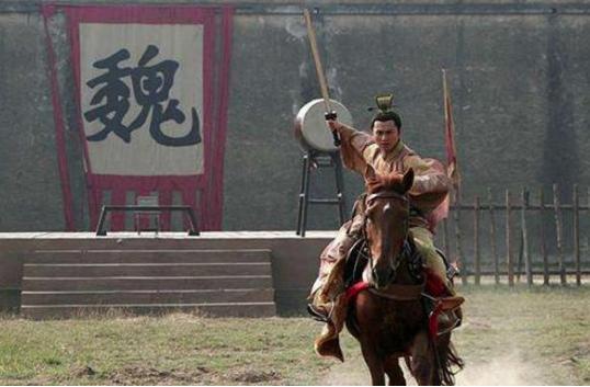 邢峦地位低贱时被人嘲笑，翻身以后他怎么做的