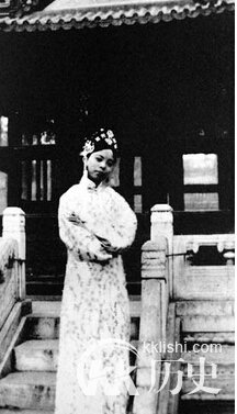 清朝皇帝溥仪为什么和她的妻子文绣离婚？