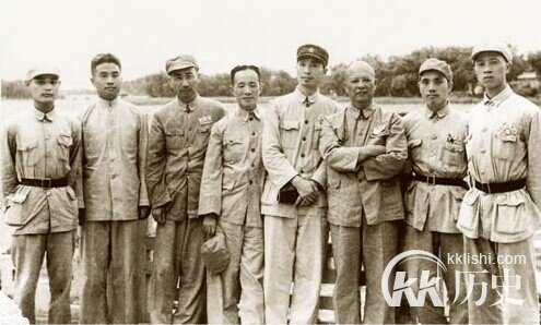 抗战趣史：张爱萍如何妙用日军飞机攻打炮楼
