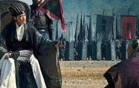 诸葛亮打仗为什么总坐着轮椅 这里边有什么隐情吗