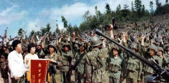 揭秘：越军飞行员是如何劫专机投奔中国？