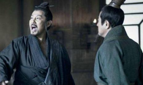 面对刘邦的猜忌萧何怎么破