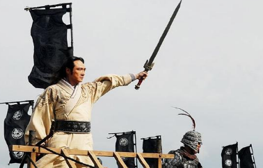 古代打仗的时候,为什么要举旗帜呢?