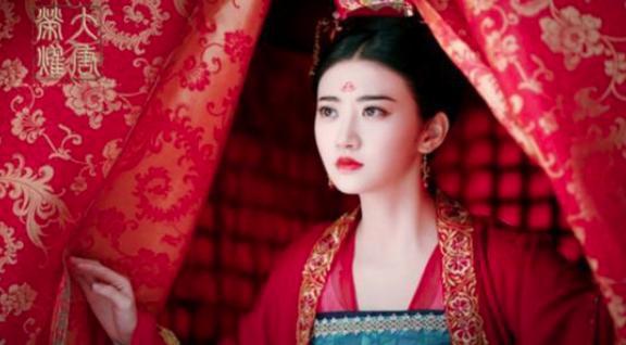 她是唐肃宗心爱的张皇后，为什么被幽禁而死
