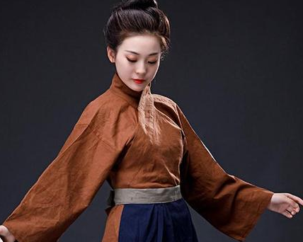 朱元璋当初被老妇一碗汤所救 朱元璋后来是怎么报恩的