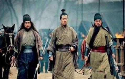 官渡之战前夕，曹操为什么失去了荆州刘表的支持