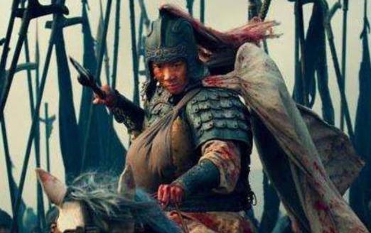 许褚能在吕布手下过20合，为什么打不过赵子龙