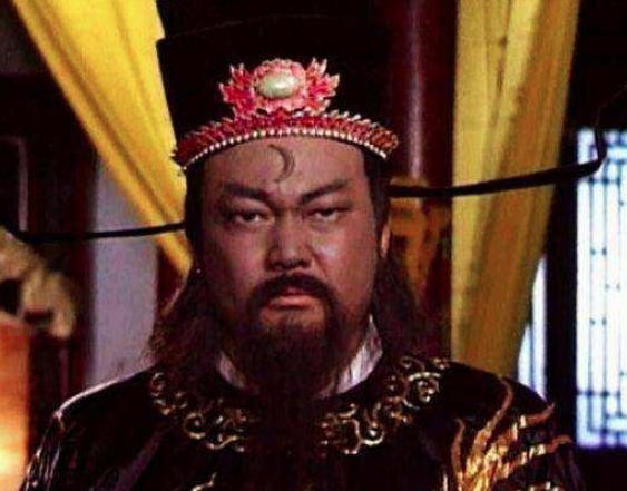 包拯得罪了那么多的权贵，为什么没人扳倒他
