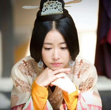 从大家闺秀到一国皇后，阴丽华是个怎样的人