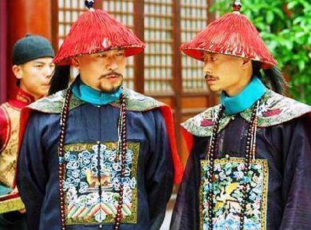 朝中大臣大多数都惧怕和珅 和珅为什么对此人如此害怕