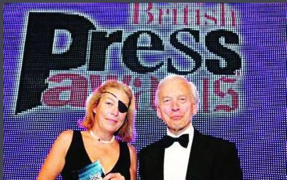 玛丽·科尔文为什么会戴眼罩