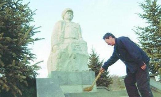 陈翰章的生平如何