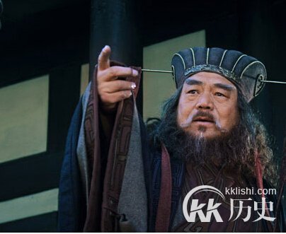 一代枭雄董卓是怎么死的？董卓是被吕布杀死的吗？