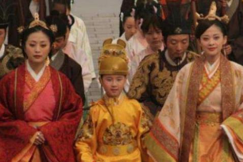 朱棣能文能武，为什么朱元璋就是不喜欢他不肯传位给他