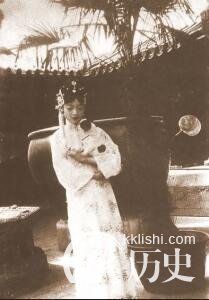 清朝末代皇帝溥仪的妃子文绣最后是怎么去世的?