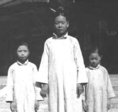 晚清为什么内务府会选这么多丑女 主要的原因和什么人有关