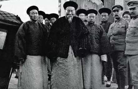 为什么都是李鸿章去签定条约 难道说清朝已经没有人了吗