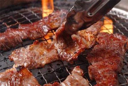 古代人民做饭是从什么时候开始使用油的 油都是怎么提炼出来的