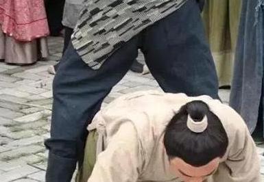 韩信为什么要承受胯下之辱