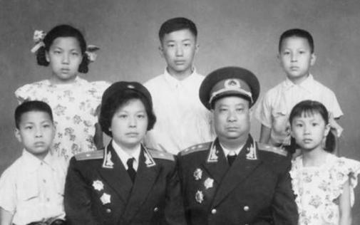 贺炳炎的六个子女现状如何