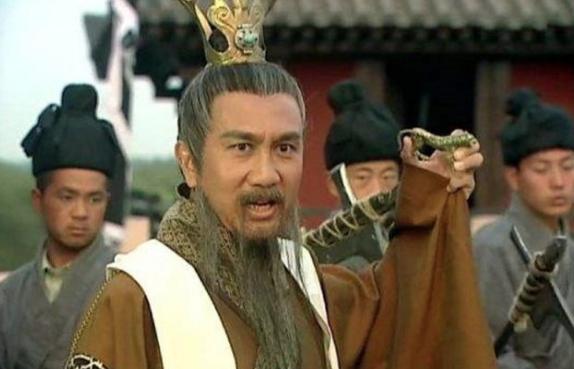 吕不韦从社会最底层的商人，是怎么一跃成为丞相的