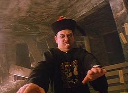 为什么僵尸都是穿清朝服饰而不是其他朝代的衣服呢