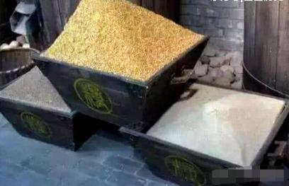 古代官员是怎么发工资的 皇帝是怎么发的