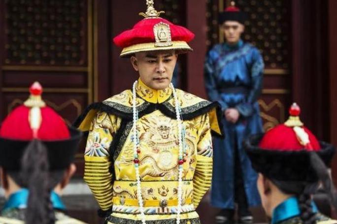 嘉庆去世后，道光没有继位诏书是怎么登基的