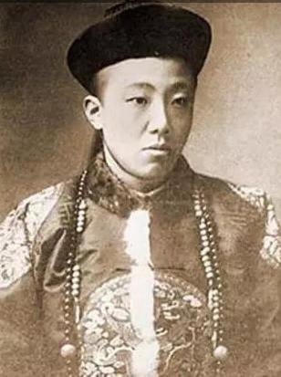 爱新觉罗&middot;载涛正宗的天潢贵胄，为什么会去摆地摊