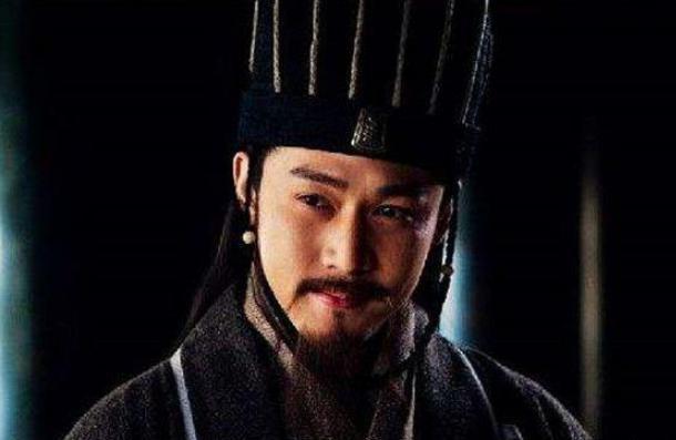 刘备称帝之前,诸葛亮的地位如何