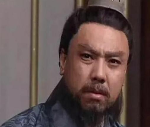 刘备称帝之前,诸葛亮的地位如何