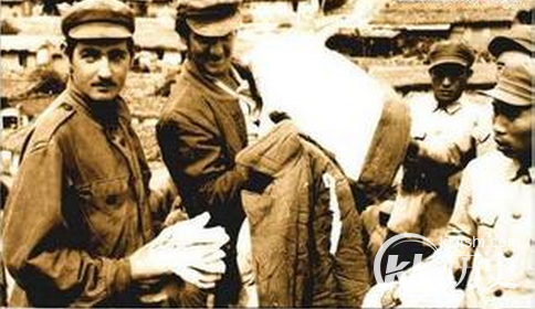 好了伤疤忘了疼 菲当年是如何被打的