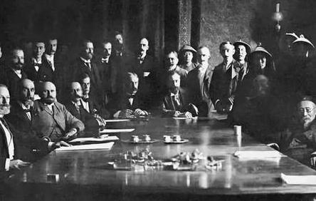 清号灭亡时还欠下十几亿两白银 清朝灭亡后欠下的钱怎么办