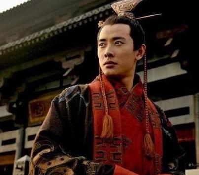 夷陵之战蜀汉和东吴打的热火朝天 为什么曹丕只在一旁看着没有动手呢