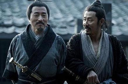 为什么管仲生活腐败搞贪污却没有事情 而萧何却出事了呢