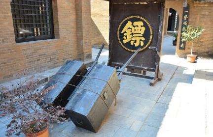 古代镖局押票就来了十个人 为什么很少强盗敢抢劫呢