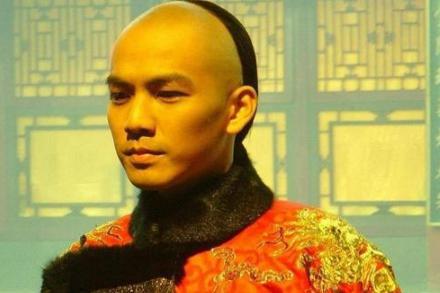 康熙的大儿子胤禔能力出众，康熙为什么不封他做太子