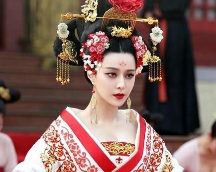 武则天上位之路是用无数的鲜血铺就而成的 武则天为什么不敢杀此人