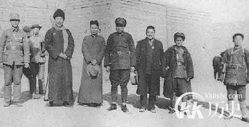 1936年西安事变后张学良和杨虎城的结局为什么不一样