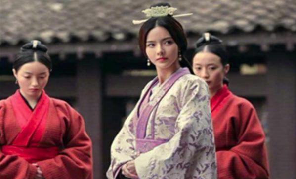 一代枭雄曹操，为什么将7个女儿嫁给同一人