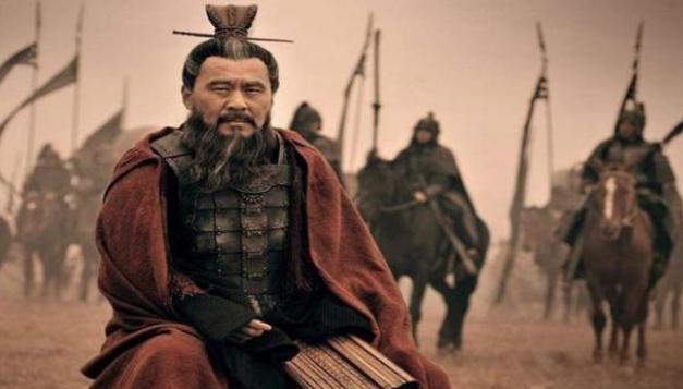 一代枭雄曹操，为什么将7个女儿嫁给同一人